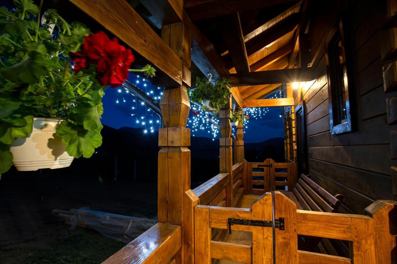 Tulean Cabin Săcel Exterior foto